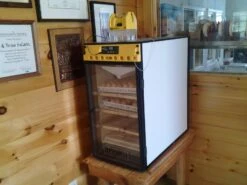 Brinsea External Humidity Pump For OvaEasy Advance / TLC40 / TLC50 6 Brinsea External Humidity Pump For OvaEasy Advance / TLC40 / TLC50 -Oz Grooming World BR AD25 1