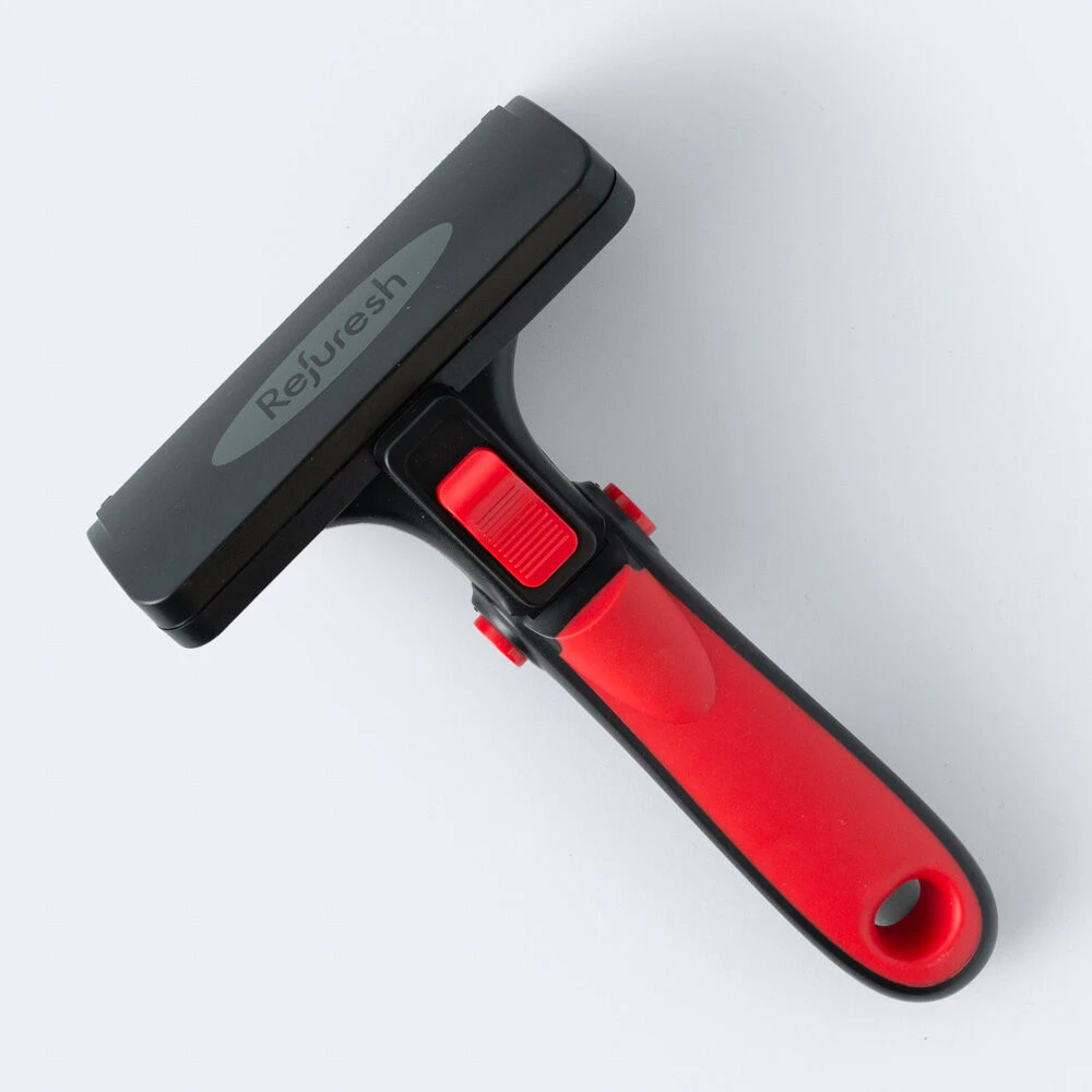 Refuresh Gentle Deshedding Brush For Long Hair - Large, Red 6 Refuresh Gentle Deshedding Brush For Long Hair - Large, Red - Image 4