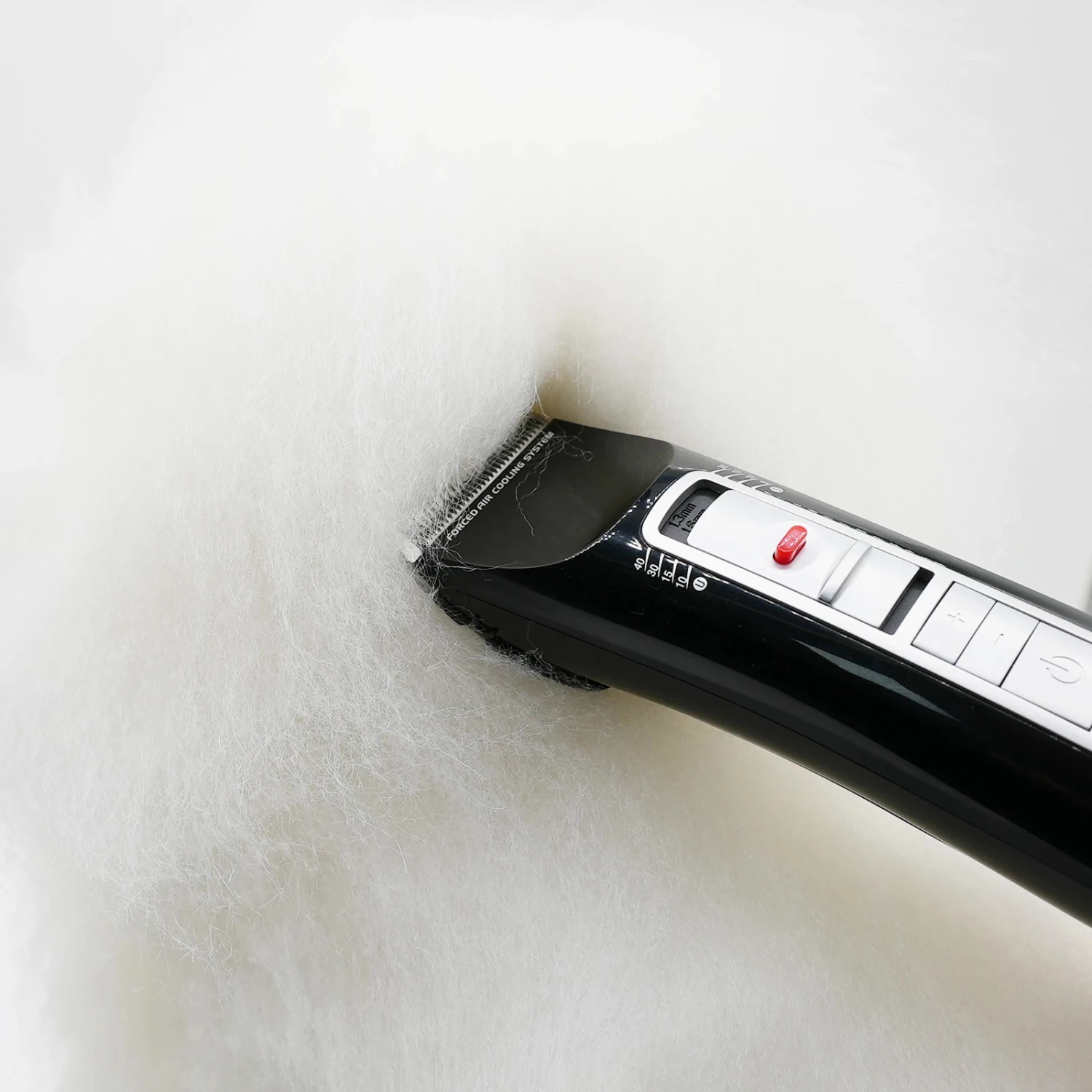 Shernbao Smart Digital 4-in-1 Adjustable Clipper PGC660 5 Shernbao Smart Digital 4-in-1 Adjustable Clipper PGC660 - Image 3