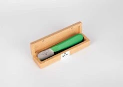 The Sentinel Commercial Stripper W8 Wide Right-Handed -Oz Grooming World SE 50930 1