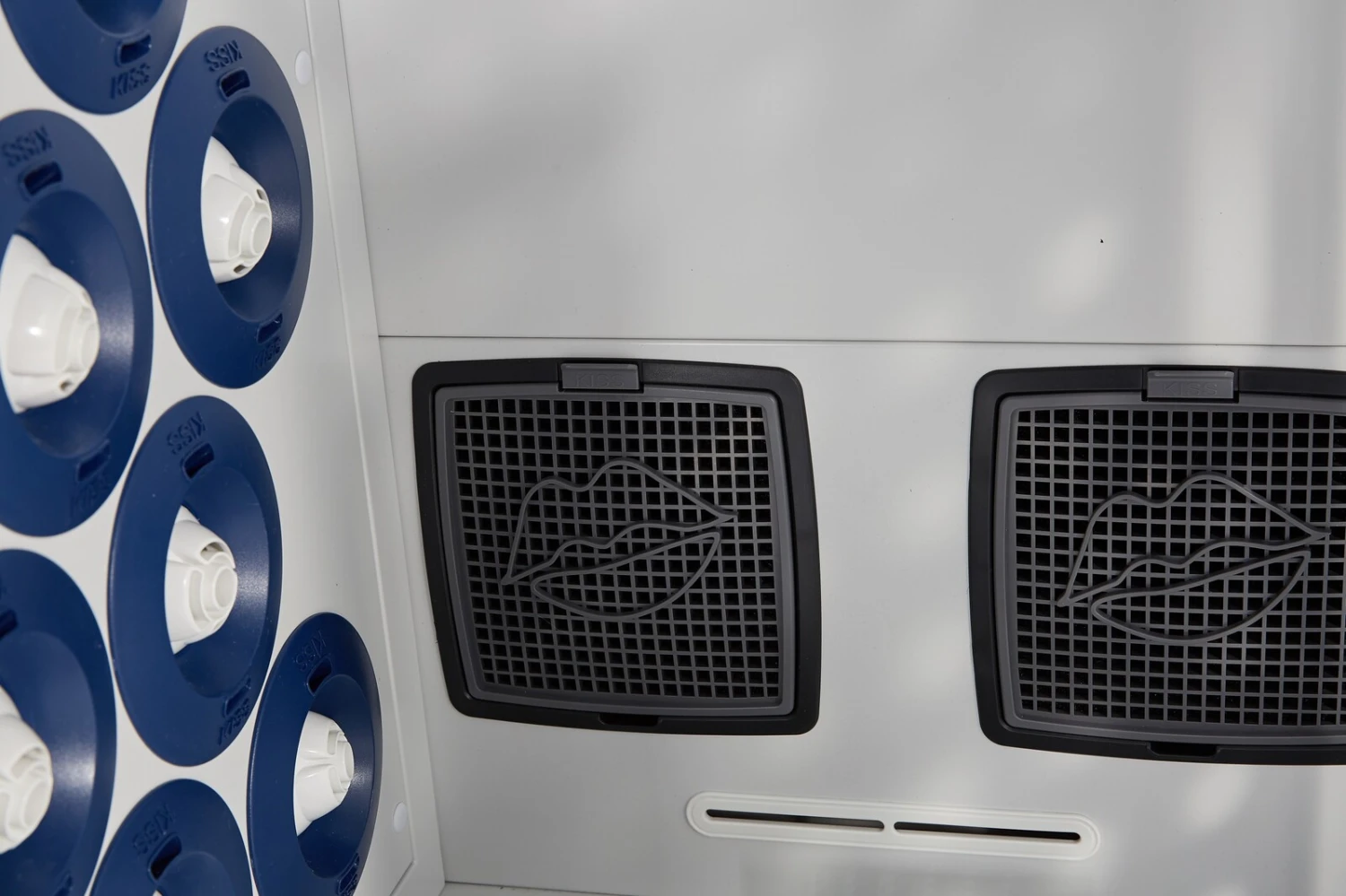 KissGrooming Pet Drying Cabinet 907TW Large 4 KissGrooming Pet Drying Cabinet 907TW Large - Image 2