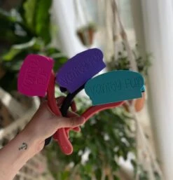 Vanity Fur Brush Cover Large - Magenta -Oz Grooming World VF BRC MAG L 7