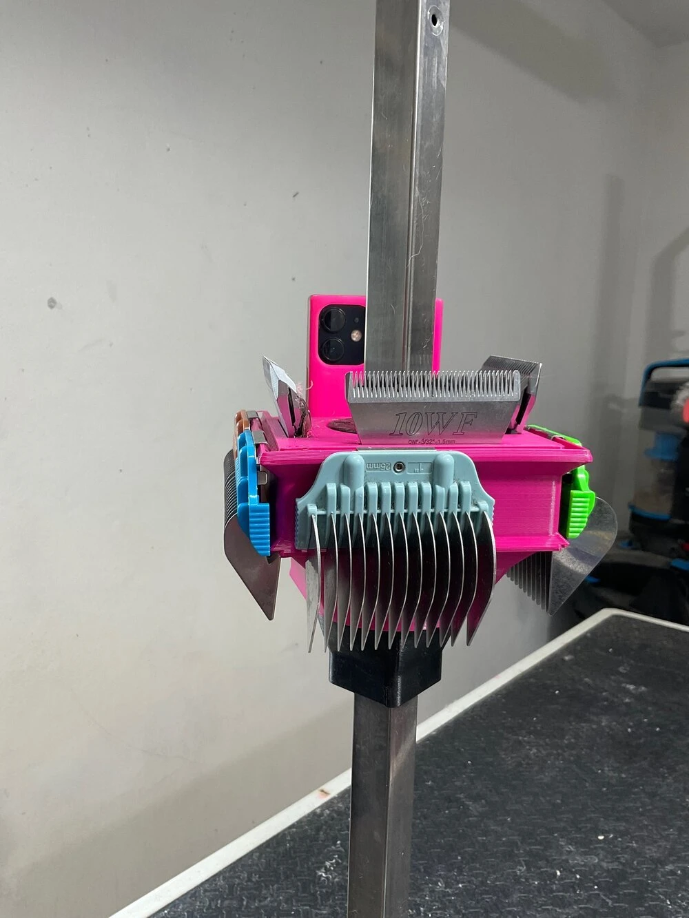 Vanity Fur Kliphone Caddy - Jolly Purple 6 Vanity Fur Kliphone Caddy - Jolly Purple - Image 4